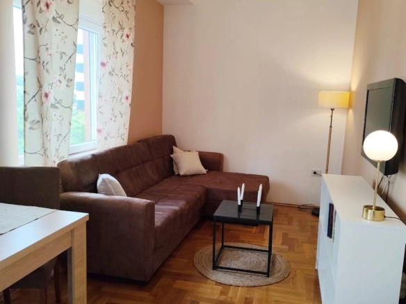 Garsonjera 23 m² u naselju Preko Morače