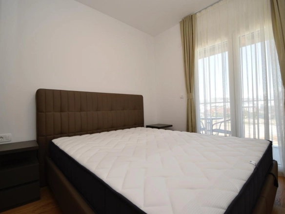 Namješten jednosoban stan, Central Point, Podgorica — fotografija 4