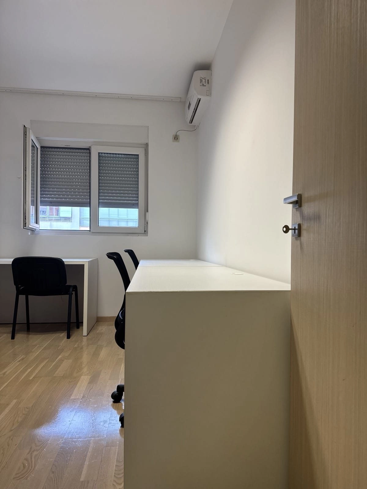 Poslovni-prostor-u-naselju-City-kvart-Podgorica-1 Namješten poslovni prostor u City kvartu, Podgorica — fotografija 2