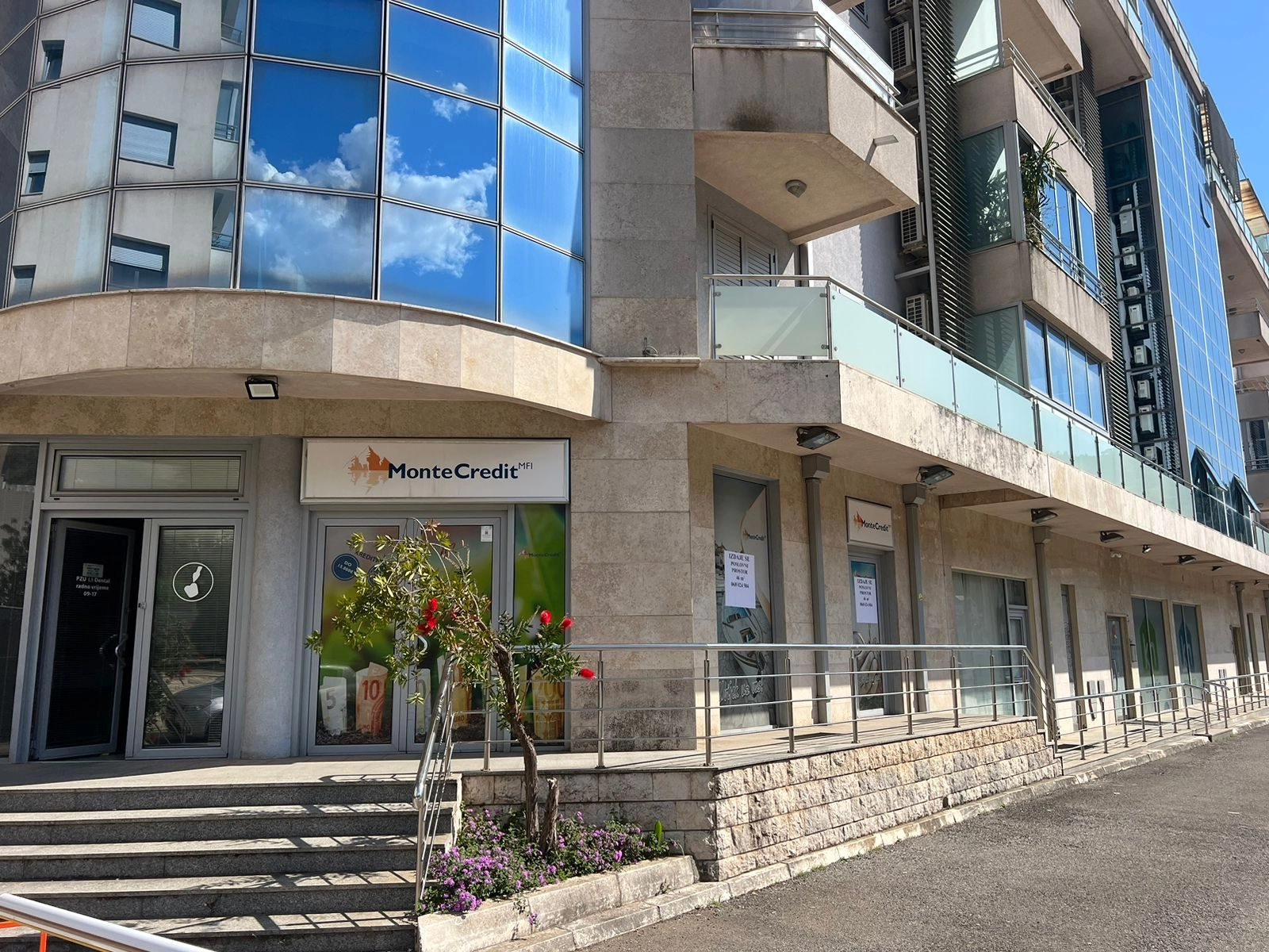 Poslovni-prostor-za-izdavanje-Budva-2 Poslovni prostor 45 m² za izdavanje, Budva — fotografija 3