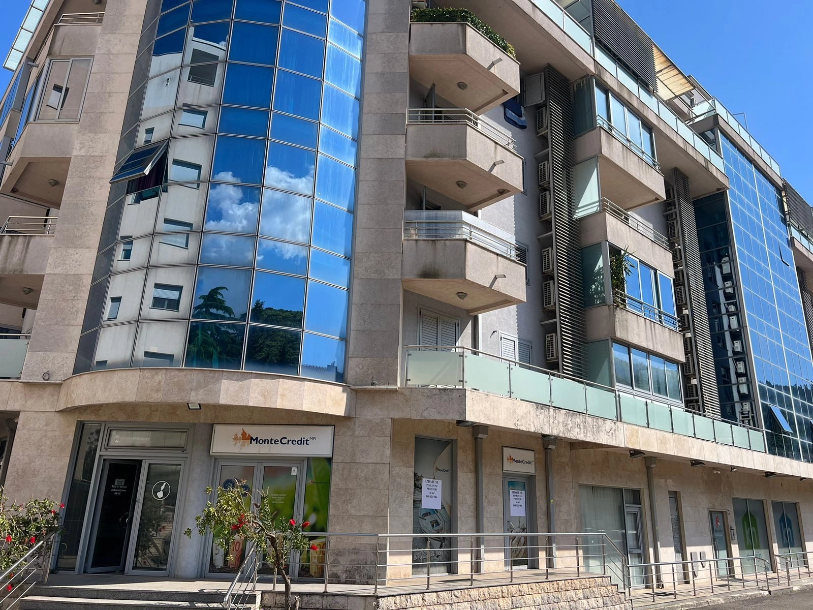 Poslovni-prostor-za-izdavanje-Budva-3 Poslovni prostor 45 m² za izdavanje, Budva — fotografija 4