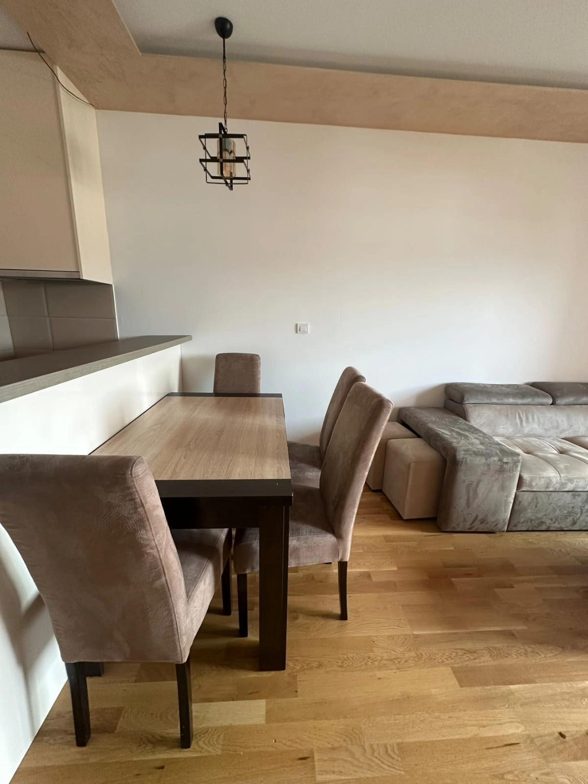 Jednosoban-stan-Tuski-put-Podgorica-1 Izdavanje: Jednosoban stan 48 m² – Tuški put, Podgorica — fotografija 2