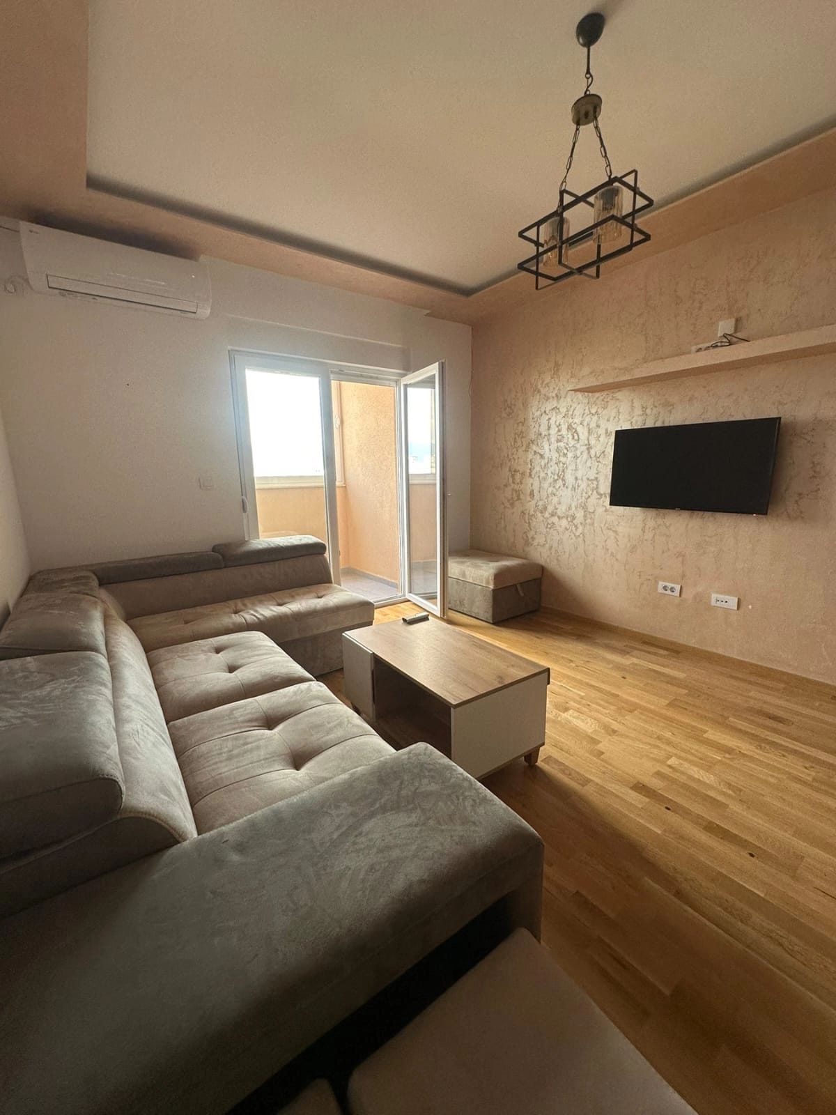Jednosoban-stan-Tuski-put-Podgorica-2 Izdavanje: Jednosoban stan 48 m² – Tuški put, Podgorica — fotografija 3