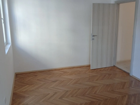 Izdavanje: Poslovni prostor 57 m² – Centar, Podgorica — fotografija 4