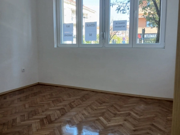Izdavanje: Poslovni prostor 57 m² – Centar, Podgorica — fotografija 7