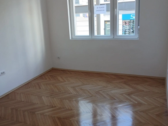 Izdavanje: Poslovni prostor 57 m² – Centar, Podgorica — fotografija 8