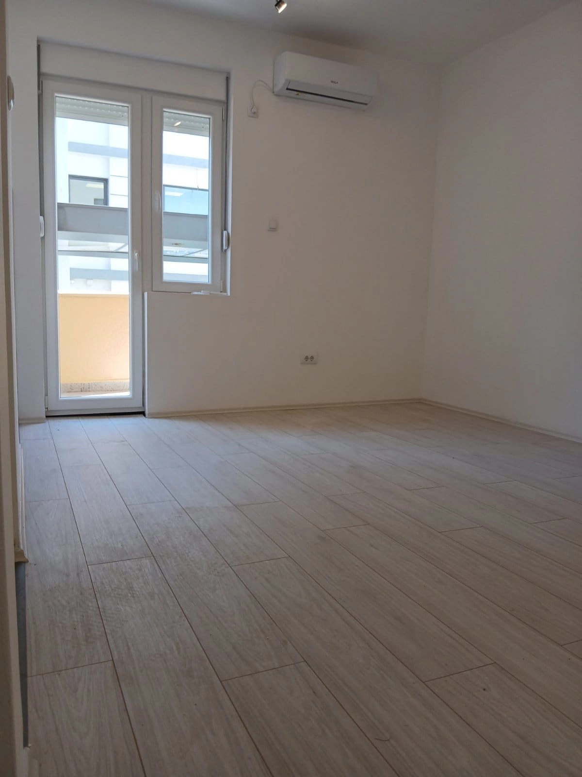 Poslovni-prostor-57-m²-u-Centru-Podgorica-9 Izdavanje: Poslovni prostor 57 m² – Centar, Podgorica — fotografija 10