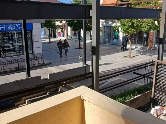 Izdavanje: Poslovni prostor 57 m² – Centar, Podgorica — fotografija 12
