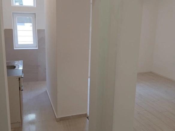 Izdavanje: Poslovni prostor 57 m² – Centar, Podgorica — fotografija 15