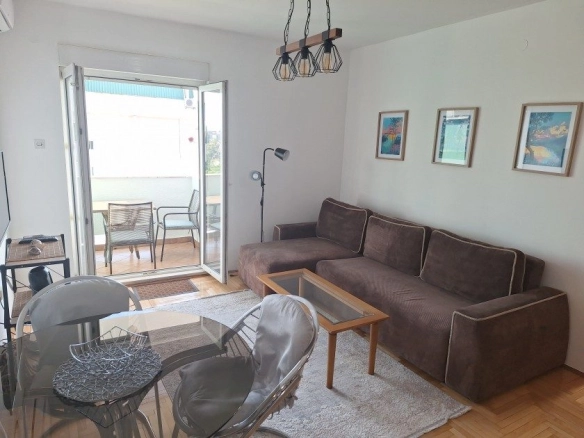 Jednosoban stan 45 m² u Pobrežju