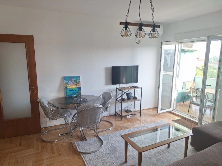 Jednosoban-stan-45-m²-u-Pobrezju-Podgorica-5 Izdavanje: Jednosoban stan 45 m² – Pobrežje, Podgorica — fotografija 6