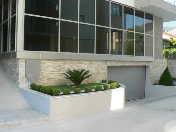 Trosoban stan 96 m² – Boreti, Budva — fotografija 9