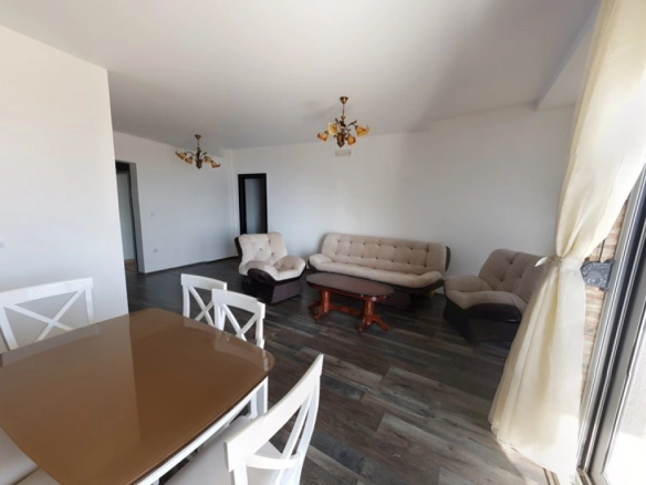 Trosoban stan 96 m² – Boreti, Budva — fotografija 15