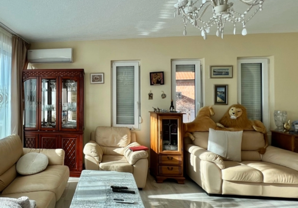 Kuca-sa-bazenom-u-naselju-Vitici-Bar-6 Kuća – Vitići, Bar — fotografija 7