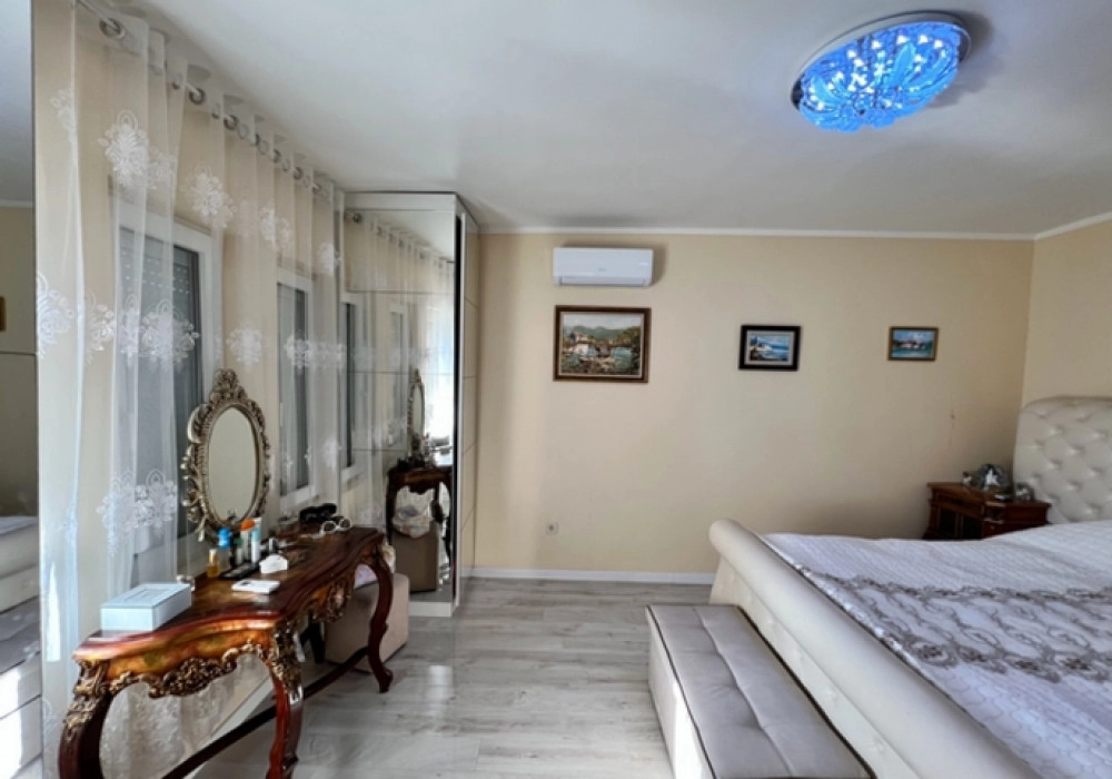 Kuca-sa-bazenom-u-naselju-Vitici-Bar-10 Kuća – Vitići, Bar — fotografija 11