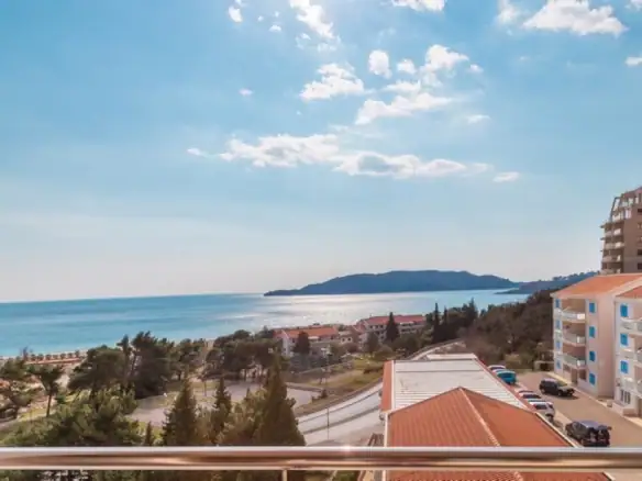 Trosoban stan 107 m² – Bečići, Budva — fotografija 2