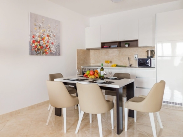 Trosoban stan 107 m² – Bečići, Budva — fotografija 6