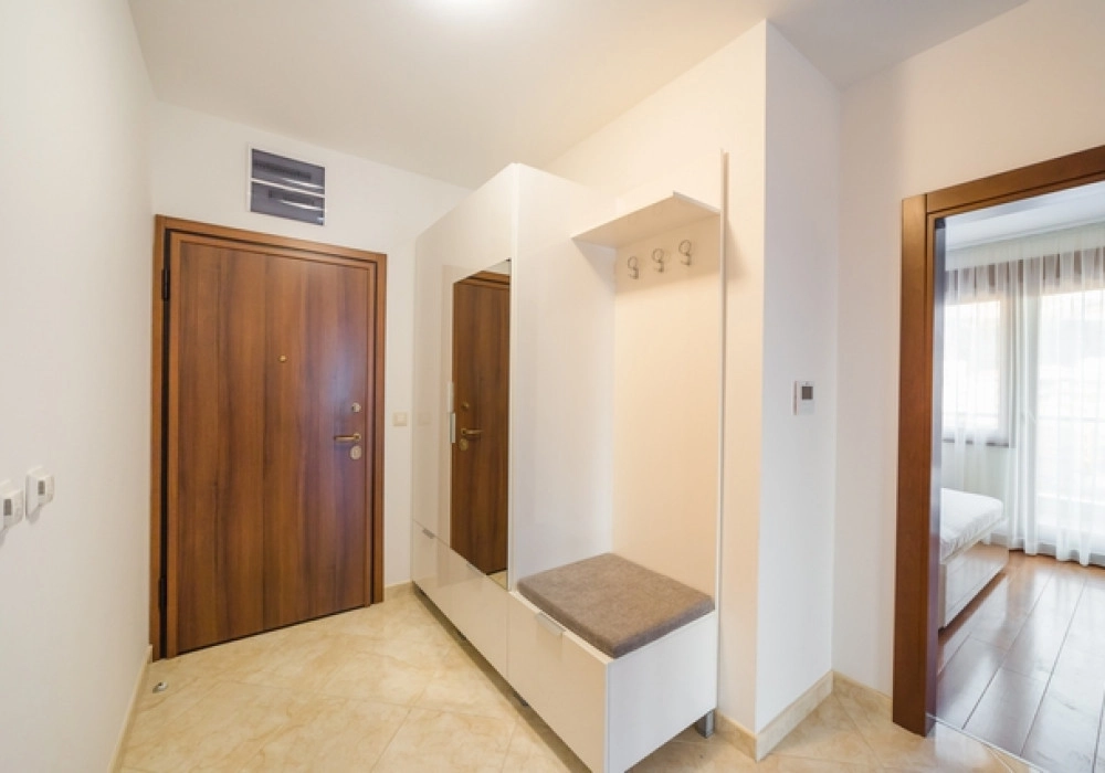 Trosoban-stan-u-Becicima-Budva-10 Trosoban stan 107 m² – Bečići, Budva — fotografija 11