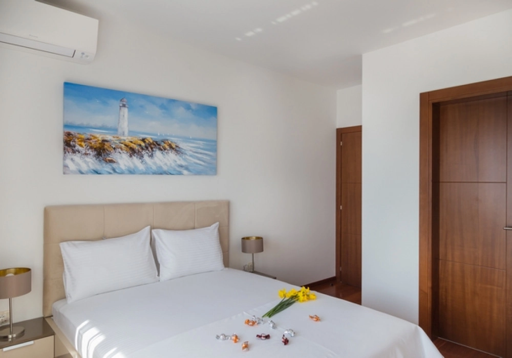 Trosoban-stan-u-Becicima-Budva-11 Trosoban stan 107 m² – Bečići, Budva — fotografija 12