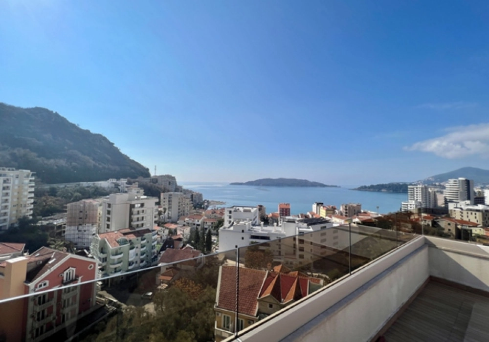 Trosoban-penthaus-u-Rafailovicima-Budva-1 Trosoban stan 150 m² – Rafailovići, Budva — fotografija 2