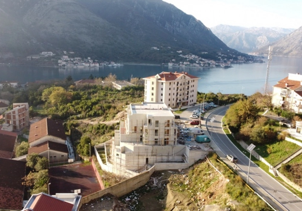 Trosoban-stan-u-novogradnji-u-Dobroti-Kotor-12 Trosoban stan 255 m² – Dobrota, Kotor — fotografija 13