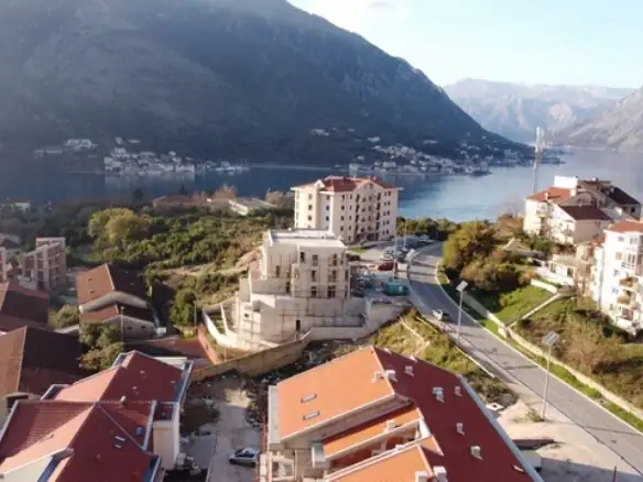 Trosoban stan 255 m² – Dobrota, Kotor — fotografija 15