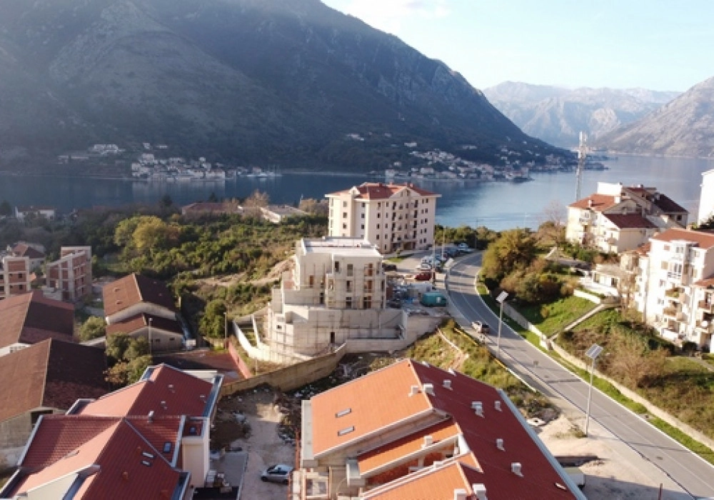 Trosoban-stan-u-novogradnji-u-Dobroti-Kotor-14 Trosoban stan 255 m² – Dobrota, Kotor — fotografija 15