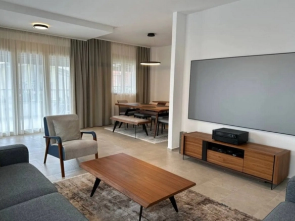 Trosoban stan 110 m² – Gorica, Tivat — fotografija 2
