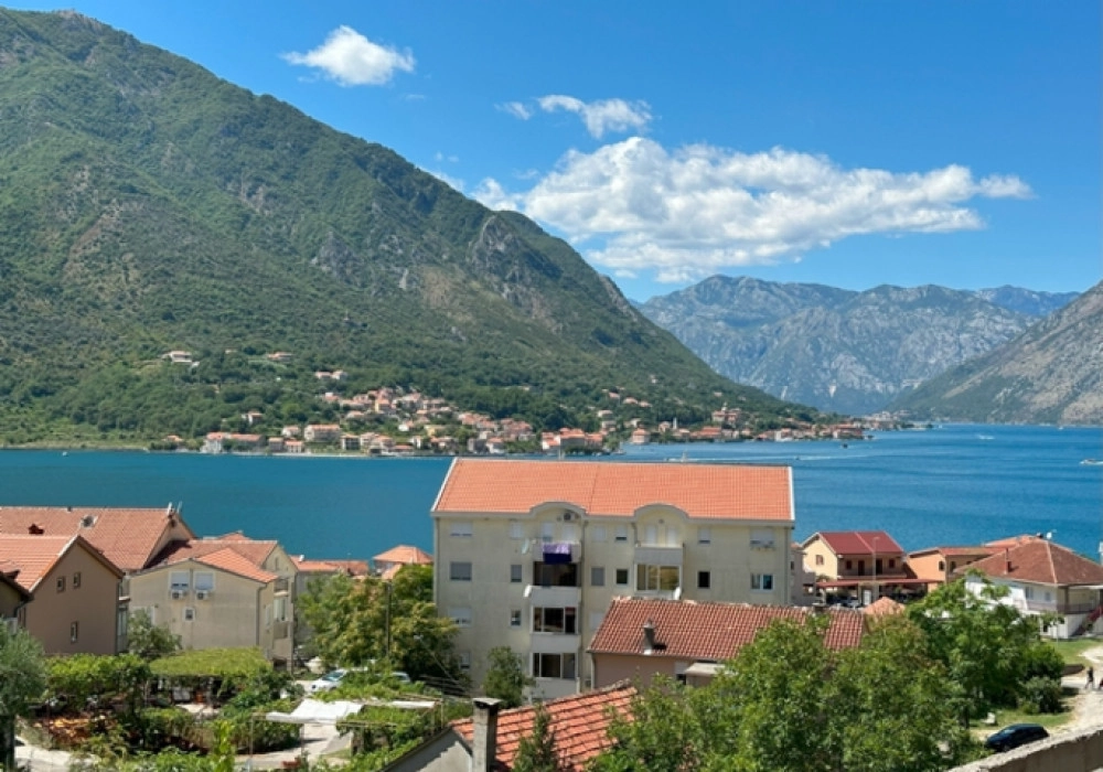 Dvosoban-stan-s-pogledom-na-more-u-Dobroti-Kotor Dvosoban stan s pogledom na more u Dobroti