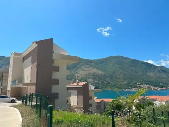 Dvosoban stan 108 m² – Dobrota, Kotor — fotografija 2