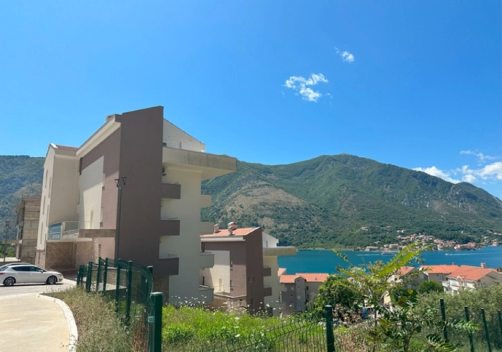Dvosoban-stan-s-pogledom-na-more-u-Dobroti-Kotor-1 Dvosoban stan 108 m² – Dobrota, Kotor — fotografija 2