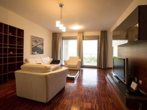 Dvosoban stan 100 m² – Stoliv, Kotor — fotografija 3