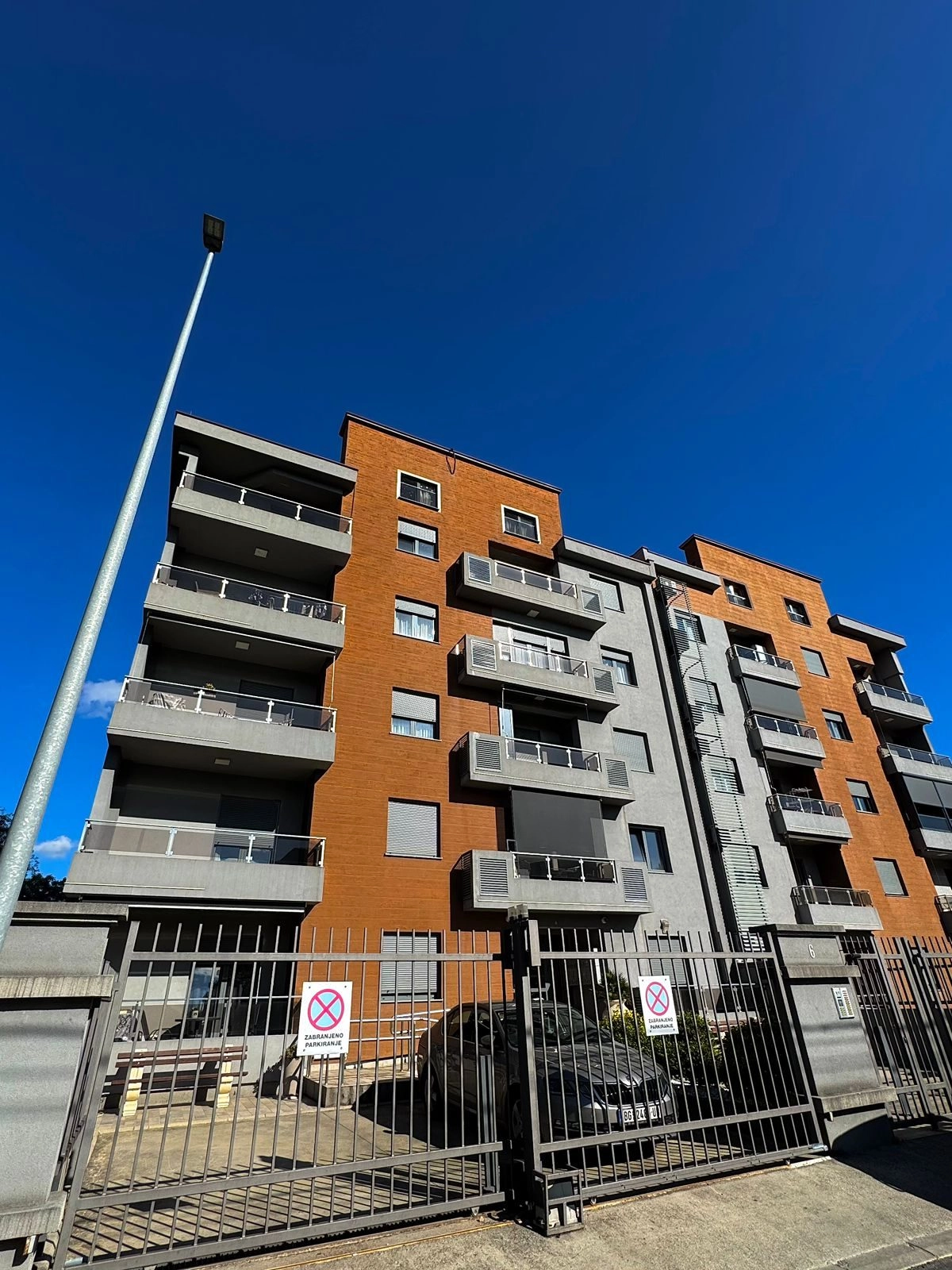 Jednosoban-namjesten-stan-Stara-Varos-Podgorica-1 Namješten jednosoban stan, Stara Varoš, Podgorica — fotografija 2
