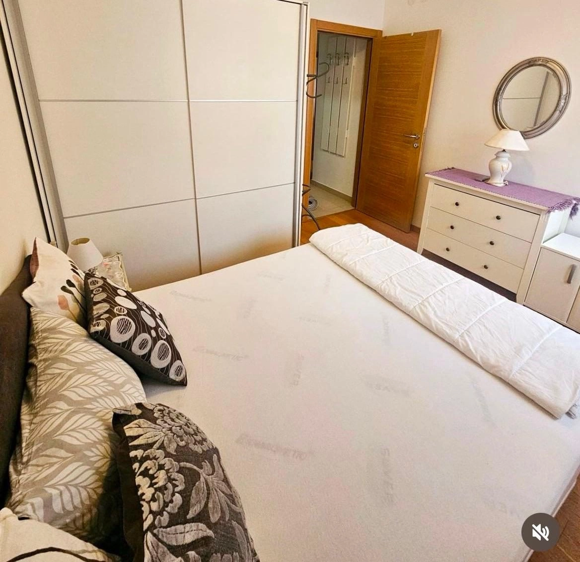 Jednosoban-stan-49-m²-u-Bloku-9-Podgorica-2 Namješten jednosoban stan u Bloku 9, Podgorica — fotografija 3