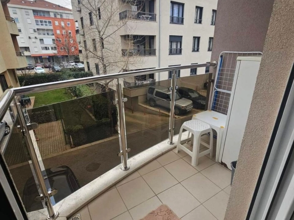 Namješten jednosoban stan u Bloku 9, Podgorica — fotografija 8