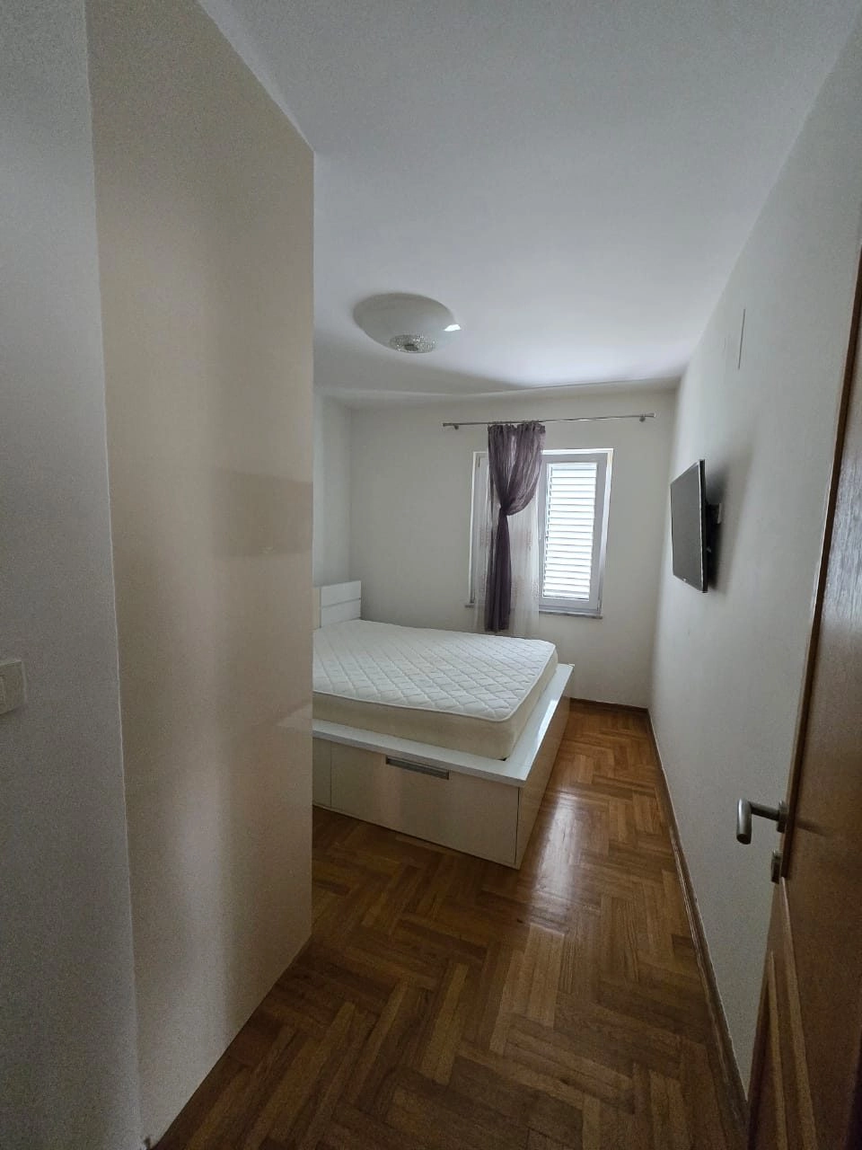 Dvosoban-stan-u-naselju-Dalmatinska-Podgorica-3 Dvosoban stan na Dalmatinskoj, Podgorica — fotografija 4