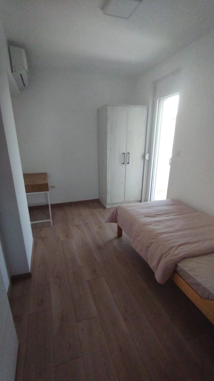 Trosoban-stan-u-Zagoricu-Podgorica-1 Izdavanje: Trosoban stan 100 m² – Zagorič, Podgorica — fotografija 2