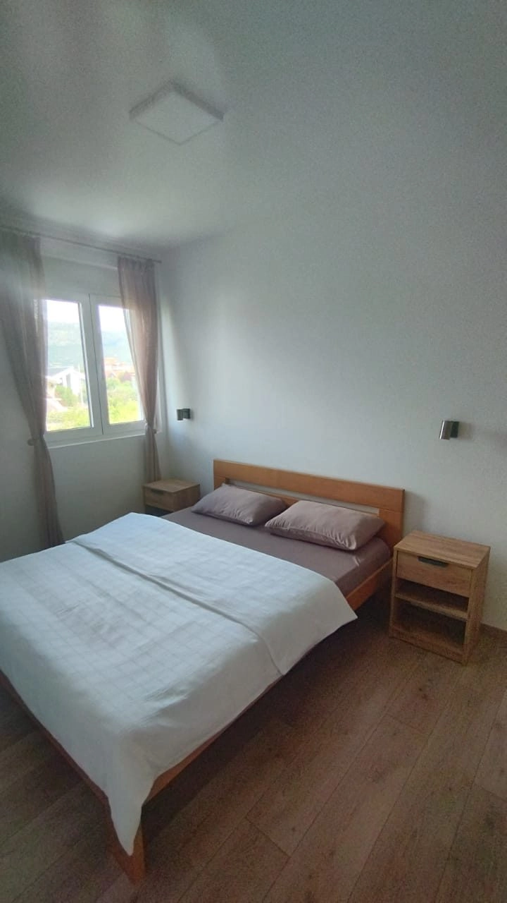 Trosoban-stan-u-Zagoricu-Podgorica-4 Izdavanje: Trosoban stan 100 m² – Zagorič, Podgorica — fotografija 5