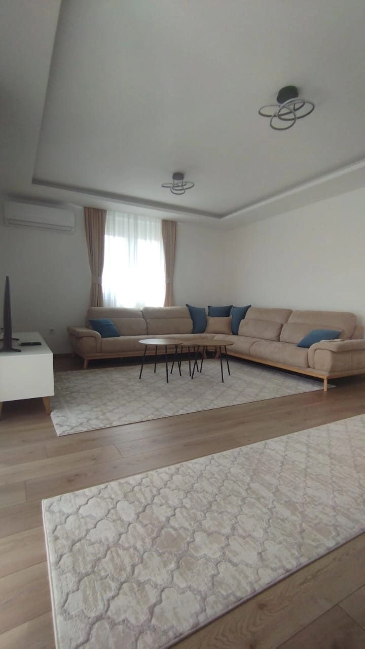 Trosoban-stan-u-Zagoricu-Podgorica-10 Izdavanje: Trosoban stan 100 m² – Zagorič, Podgorica — fotografija 11