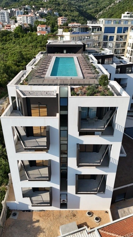 Jednosoban-stan-sa-bazenom-u-Becicima-Budva-5 Jednosoban stan 55 m² – Bečići, Budva — fotografija 6