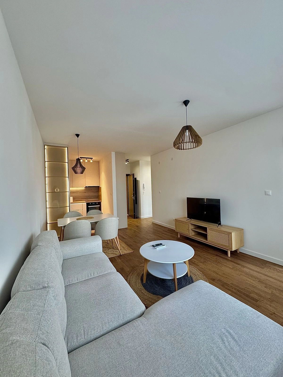Jednosoban-stan-u-naselju-Stari-aerodrom-Podgorica-5 Izdavanje: Jednosoban stan 45 m² – Stari aerodrom, Podgorica — fotografija 6