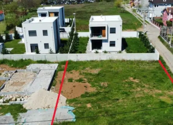 Urbanizovani plac 457 m² u naselju Dahna