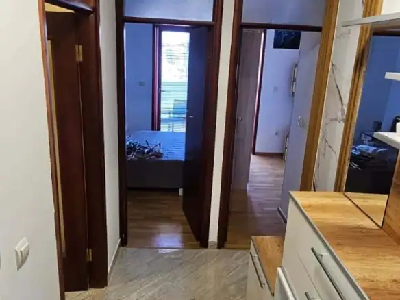 Dvosoban namješten stan u Zabjelu, Podgorica — fotografija 13