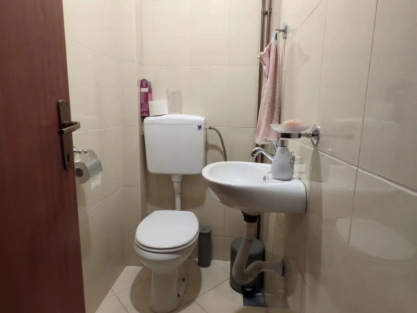 Trosoban stan 85 m² – Stari aerodrom, Podgorica — fotografija 15
