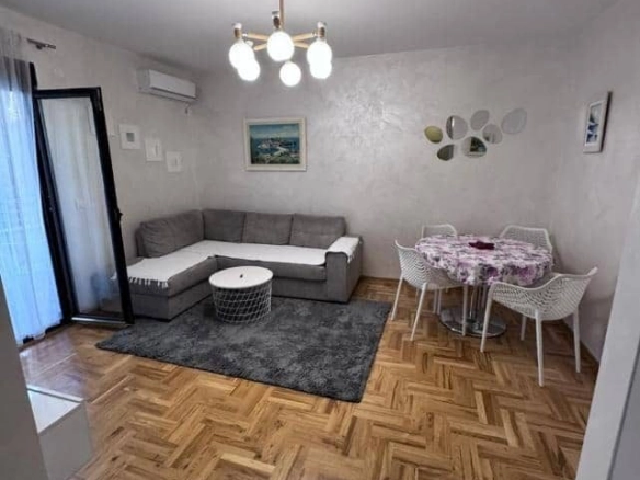 Jednosoban stan u Bečićima