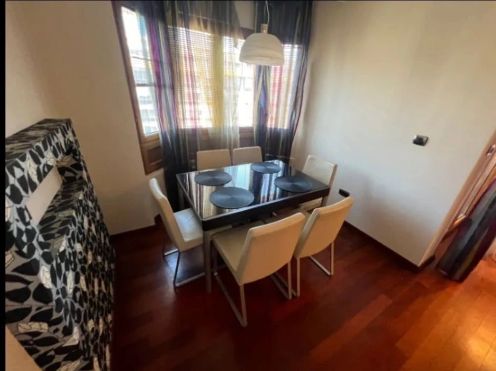 Dvosoban-namjesten-stan-kod-Capital-Plaze-Podgorica-4 Dvosoban duplex stan 95 m² u Podgorici — fotografija 5