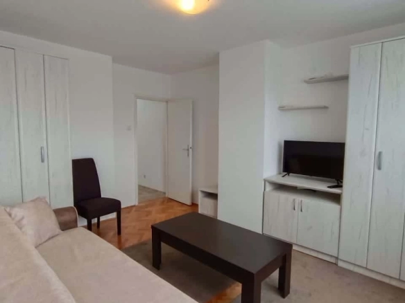 Izdavanje: Garsonjera 25 m² – Preko Morače, Podgorica