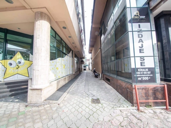 Dvosoban stan u naselju Centar, Podgorica — fotografija 14
