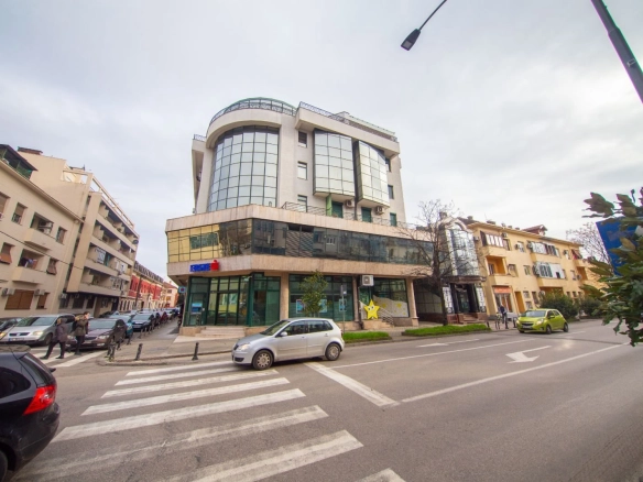 Dvosoban stan u naselju Centar, Podgorica — fotografija 15