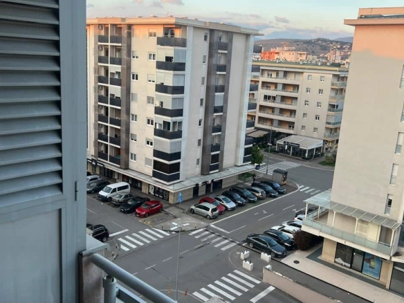 Namješten jednosoban stan u City kvartu, Podgorica — fotografija 10